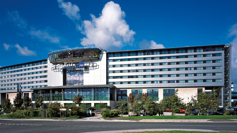 Radisson Blu Hotel Manchester Airport Union Investment Real Estate